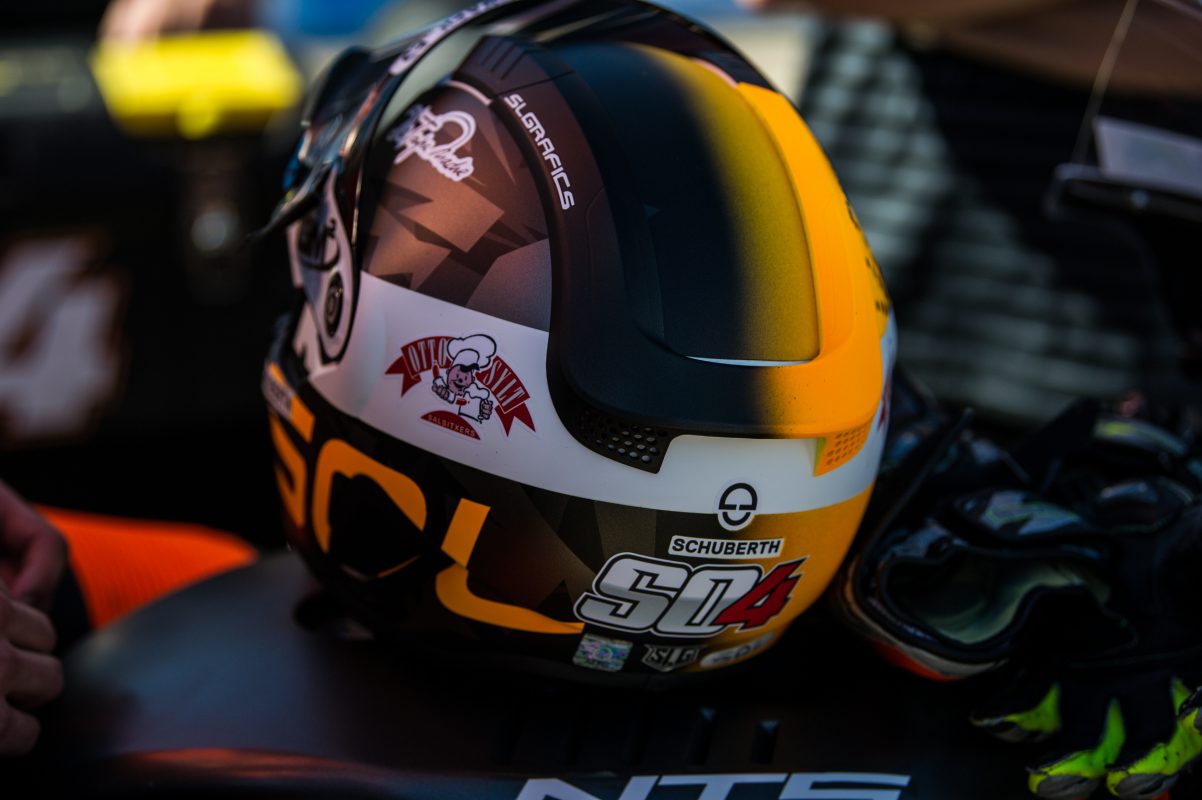 SLGrafics – Helmet design, Helmet painting & Racing design